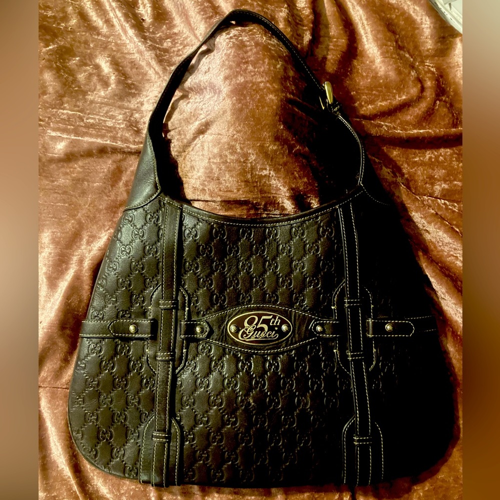 Gucci - Picture 1 of 4